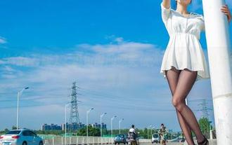 AISS爱丝(钻石版) – 逛街时的亚美依：触动心底的秘密高清写真集