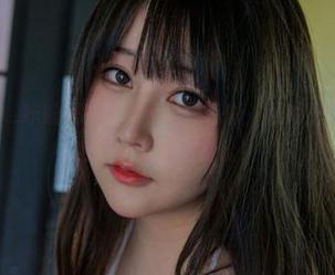 KANEKO_咔喵居家其实可以很精彩，照片里居然隐藏了我尝试的欲望哈哈！
