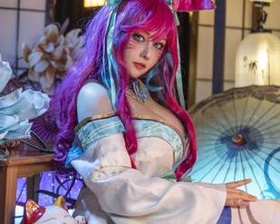 我志在探讨KANEKO咔喵的私房图集里的僵尸，为何变得如此…特别？