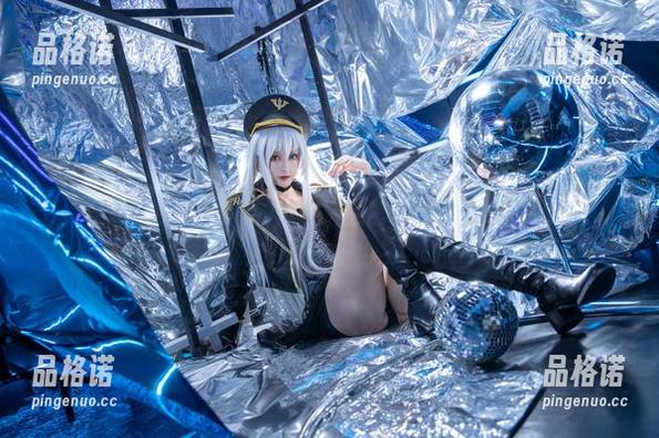 Luisa_零纱全套写真：皮衣把我美瞎了，好吧，不说这个
