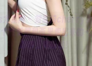 UGirls尤果网 – 刘嘉琦cherry女友图包，一个个气质都和画里走出来的一样，佩服得五体投地！