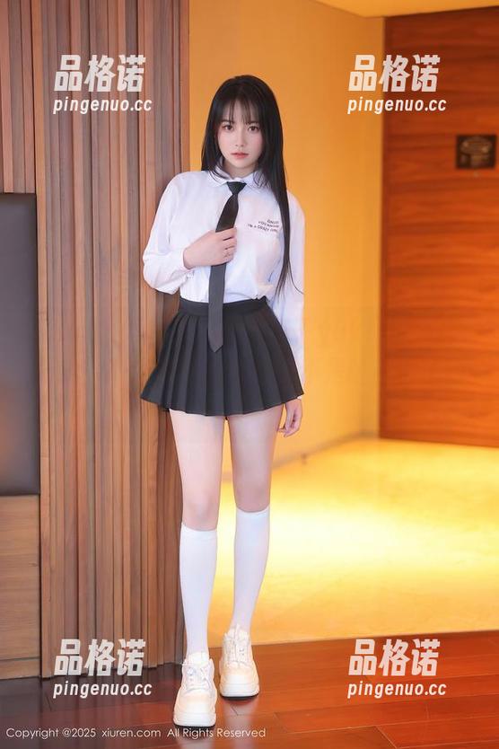 Xiuren秀人网 - 优琪琪子yuki开启双人模式，高清写真的背后是不是啥不得了的默契呢？