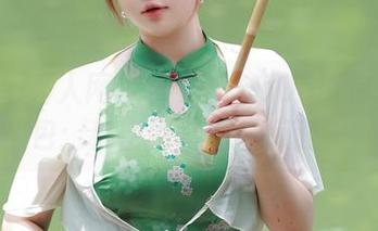 Xiuren秀人网 – 养乐多DoDo带你玩转图包：秘密到底有多疯狂？