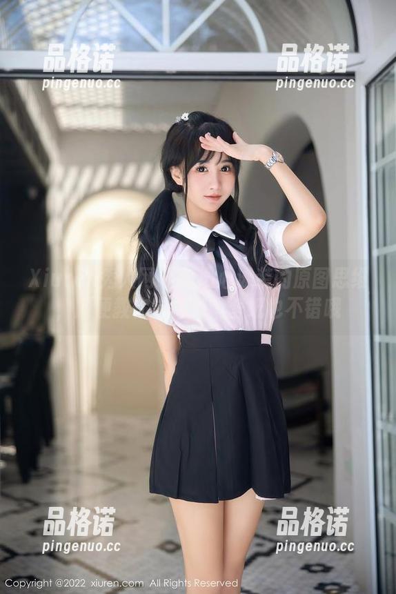 Xiuren秀人网 - 唐心心泳装的原图思维，顺便教你选择哪个壁纸也不错哦
