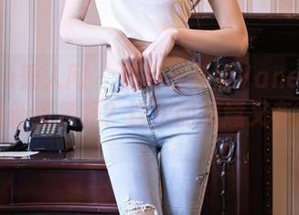 Xiuren秀人网 – 你见过梦娜Vanessa姐姐的最新图集吗？这次的随意又有点心机。