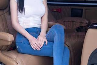 Xiuren秀人网 – 甜白酱的泳衣写真合集，水波荡漾间的小心思～