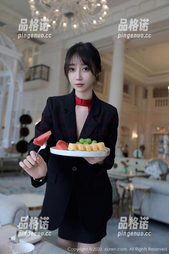 Xiuren秀人网 - 赵惟依coco：全套丝袜搭配，总有一款能让你心动，下载试试？