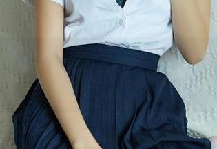 YouMi尤蜜荟 – 红裙私拍大放送，周波儿教你如何与裙子对话