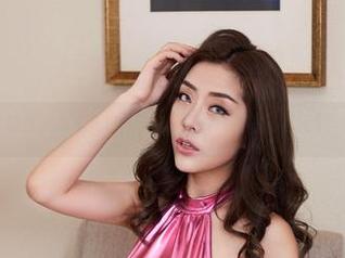 YouWu尤物馆 – 赵思儿户外全套,图片就像每天的晨雾,轻柔迷人。