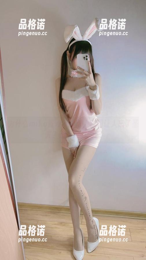 miko酱ww 为什么miko酱ww的双人套图让人忘了圣光?挺有意思的。