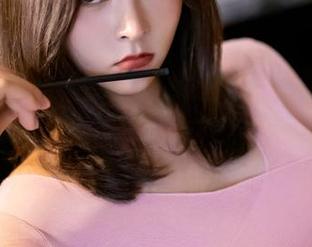 丽柜 – 小爽在线，写真中的少女好像刚从漫画里跳出来，真让人捧腹！