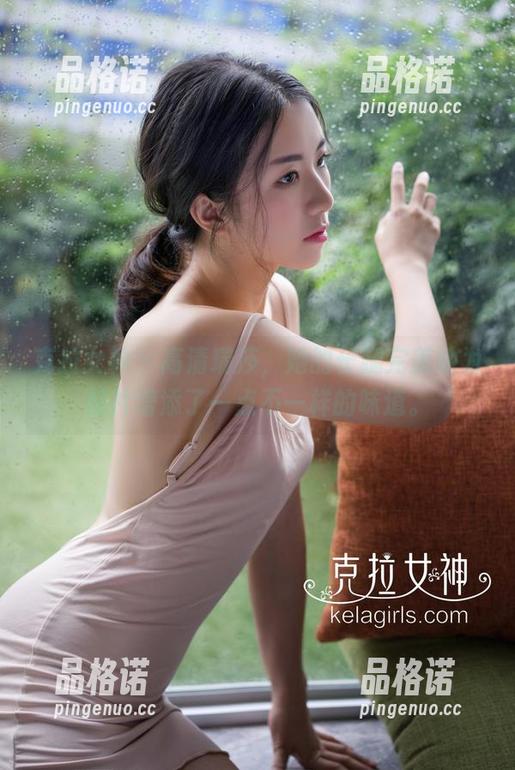 克拉女神-瑞莎 克拉女神 - 高清瑞莎,她的长腿完美地为照片增添了一点不一样的味道。