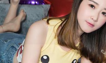 克拉女神 – 璇子的最新写真：注意！双足即将夺走你的视线！不要睁大眼睛！