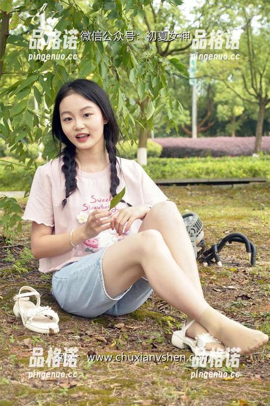 初夏女神-柒柒 初夏女神 - 柒柒图集:当怪力成为新风尚,更新的日子似乎有点不一样哦~
