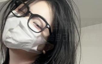 微密圈 – 可爱的肉巴写生般的细腻毛衣作品，下载这本写真集给自己加点心意。