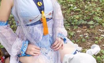 头条女神 – 李菲儿的原图紧身写真，随手一瞥好像发现了什么新大陆！