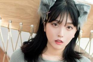 宋哈娜(송하나)的写真迷人细节，油亮得让人想问：这个是啥护肤品？精选!