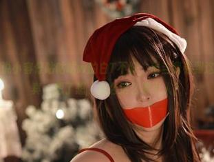 我不是在说小容仔咕咕咕w的白T不好，但当我看到这张高清写真，想了想，怎么这么吸引人？
