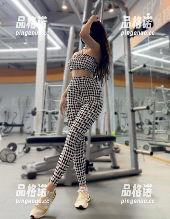 微密圈 - 小猫咪ck的修女风2023：原图和图包，超有戏！