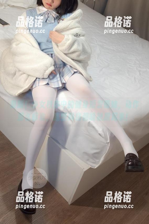 最新！少女秩序中的健身短发萌妹，动作那么标准，连塑料袋都能被撩起来！
