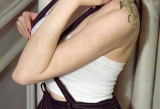 尤果网 – 进阶版的校服穿搭：布莱尔昆娜写真合集，和课堂的‘无聊’说拜拜！