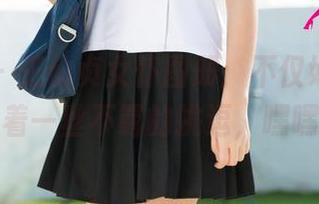 尤果网 – 王幼贞女仆图册：不仅好看，还带着一丝不羁的挑逗，嘿嘿。