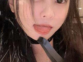微密圈 – 原图整装待发！左公子666的美脚征服了我无形的心。