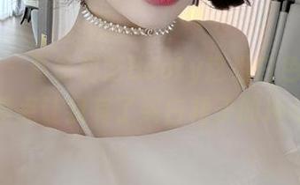 微密圈 – 看徐莉芝Booty这组白色作品，差点让我有了买白裙子的冲动