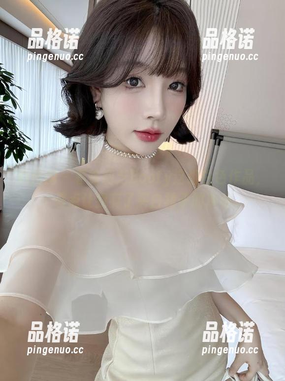 微密圈 - 看徐莉芝Booty这组白色作品，差点让我有了买白裙子的冲动