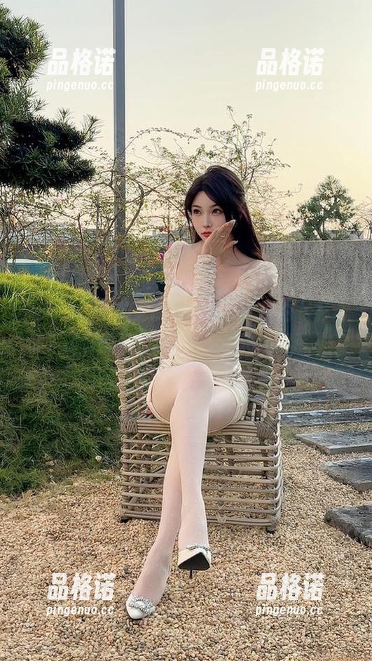 徐莉芝Booty 微密圈 - 徐莉芝Booty的一天:白衬衫合集?不如说是“白衬衫绝不正经展示”!
