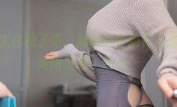 这也太在线了吧，抖娘利世的裸足直接把美图变成了幻觉…