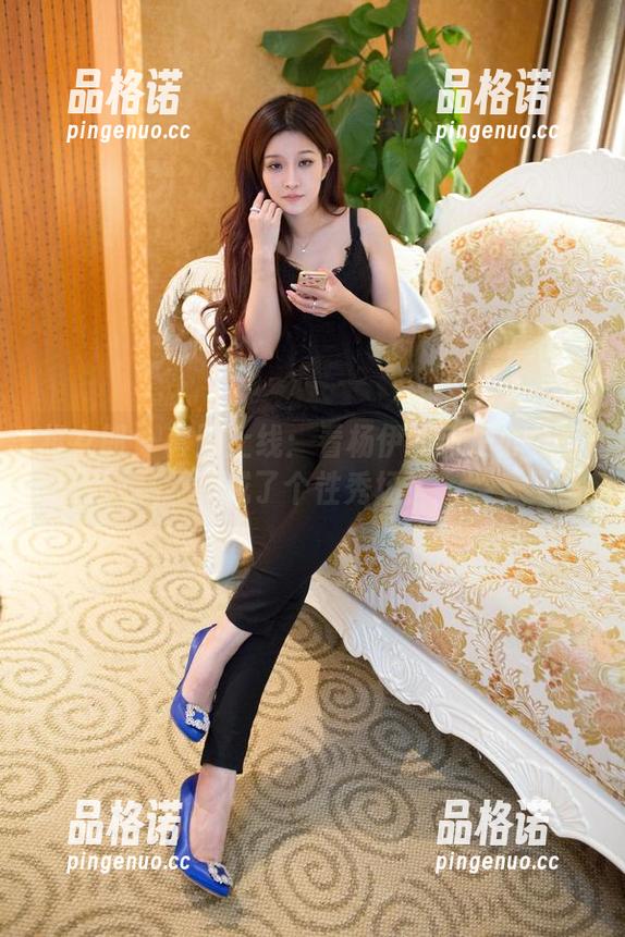 推女郎 - 套图上线：看杨伊如何把办公室变成了个性秀场！