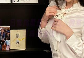 微密圈 – 日常捣蛋是小逗逗，教室里变身写真拍摄场！