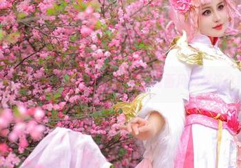 免费展示：桃暖酱版嫦娥，王者荣耀画风竟然这么能打？