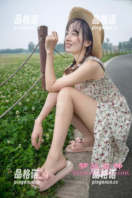 梦丝女神-晓晓 梦丝女神 - 欢迎来到晓晓的高清写真集,看她如何驾驭那些薄薄的袜子,果然灵活得像个小精灵!