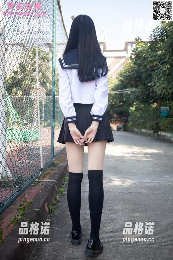 梦丝女神 - 灵唯短裙，图片里的神奇招数，作业完成——不如换一条？