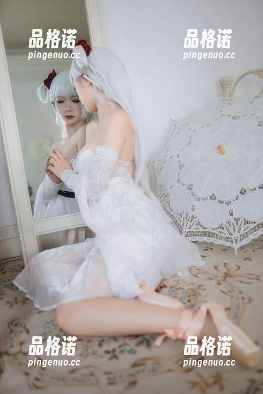 原图灵光乍现！樱落Selena的美足，完全可以接替椅子，成为我心口的“美丽焦点”——作品说了算！