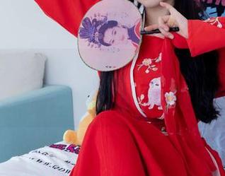 物恋传媒 – 菲菲的光阴与树木：让树叶为我拍个照，这样也行？