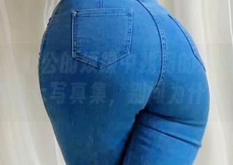 微密圈 – 办公的烦躁中找到的乐趣：下载猪小七写真集，别问为什么！