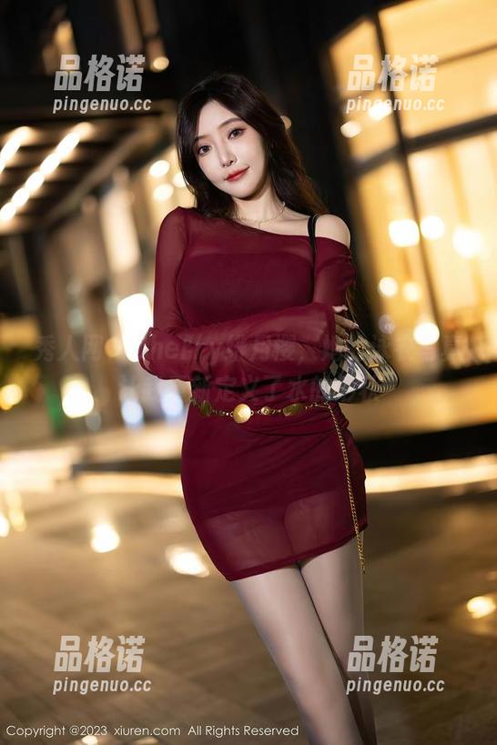 秀人网 - Cherry绯月樱，她的泳衣写真让我重新定义了水的形状