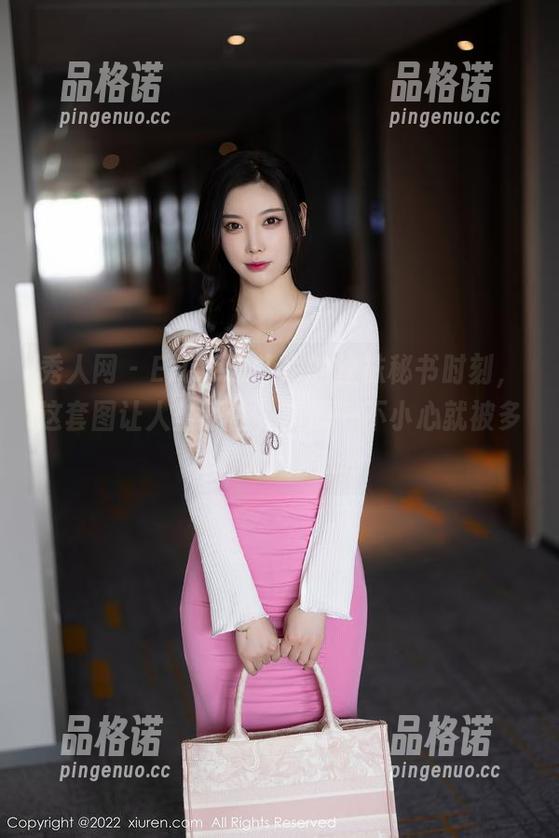 秀人网 - Elise谭晓彤的丝袜秘书时刻，这套图让人坐不住，资源一不小心就被多看了几遍...