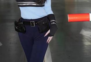秀人网 – 一见倾心的俞漫奶牛写真，高清美图整得你呆住，出牛感情！