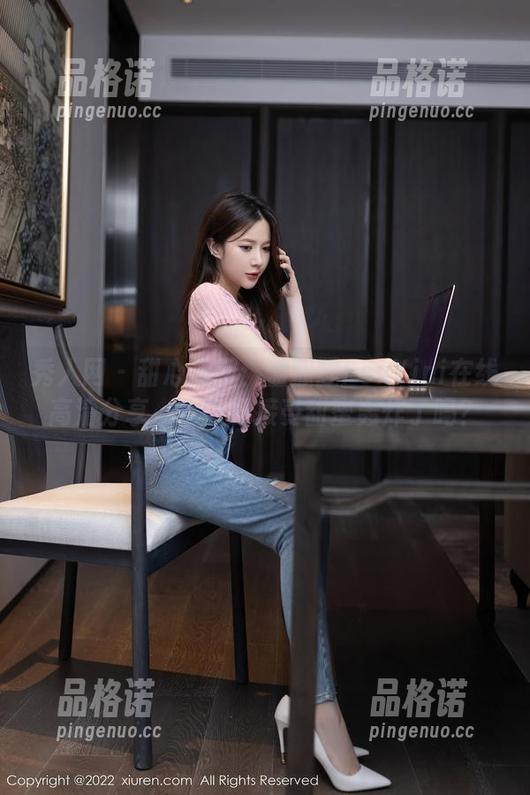 秀人网 - 甜心播报：孟狐狸FoxYini在线高清分享，准备好接受甜蜜轰炸了吗？
