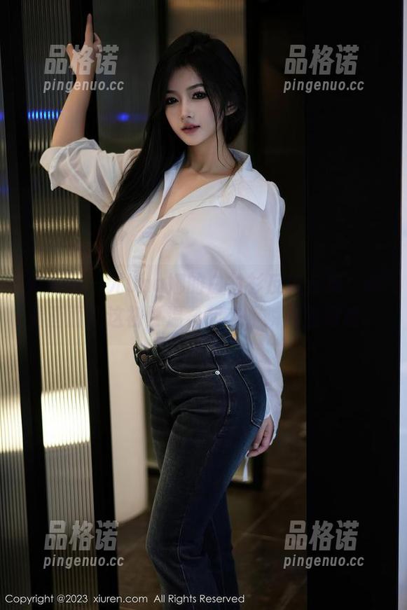 秀人网 - 尤Una娜的白衬衫反转合集，高清画面让这初夏温柔起来，瞬间变闲适。