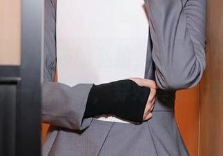 秀人网 – 李丽莎的私拍，让我对白衬衫又多了一层理解，穿好真是太重要