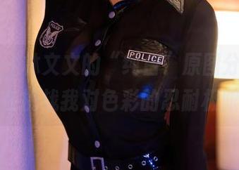 秀人网 – 林文文的“纯白”原图分享，它真的在挑战我对色彩的忍耐极限啊！