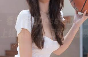 秀人网 – 看！白洁Bessie的制服私房菜，上线原图，图包不留遗憾！