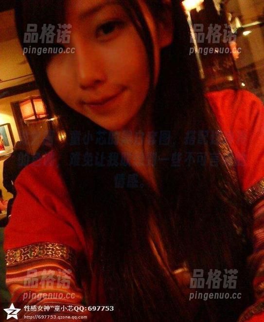 童小芯 微密圈 - 童小芯的黑白套图,搭配这冷冷的色调,难免让我联想到一些不可言说的情感。