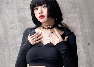 微密圈 – 粉色的猪陈佩奇的红色兔子:你敢看吗?这图包可以发疯!