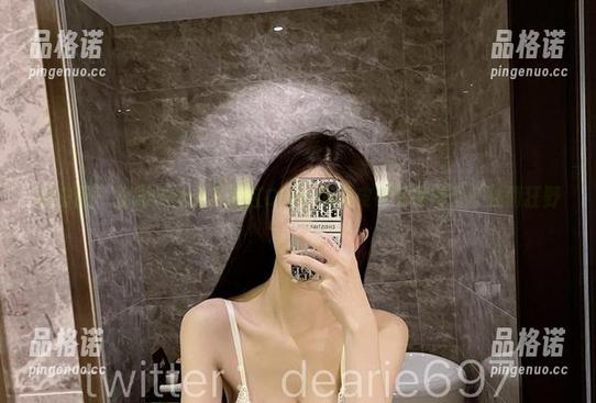 脸红Dearie 微密圈 - 规则是什么?脸红Dearie的皮衣私房美图任性而狂野
